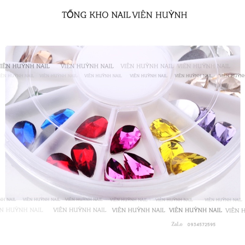 Khay đá tròn hình giọt nước nhiều màu sắc