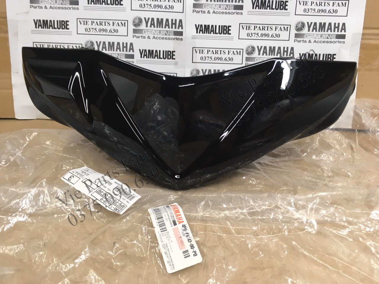 Ốp đầu trước, nắp trước tay lái Mio Ultimo màu đen bóng, hàng din Yamaha mới 100%