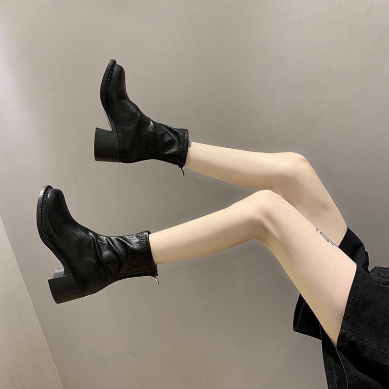 Bốt Trắng Đen Đế 7Cm Quảng Châu Mẫu Mới 2021