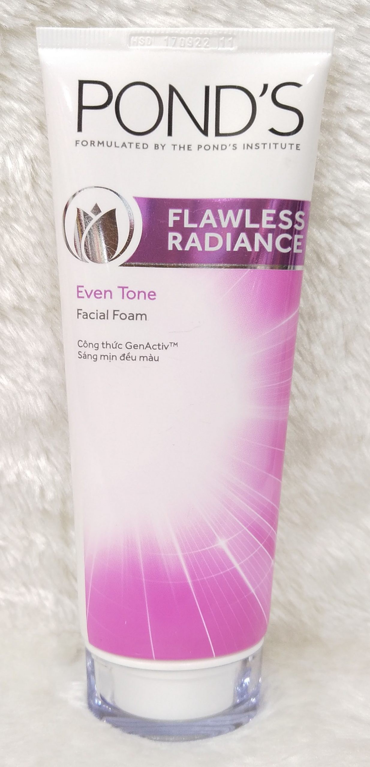 [HCM]Sữa rửa mặt sáng da cao cấp Pond’s Flawless Radiance 100g