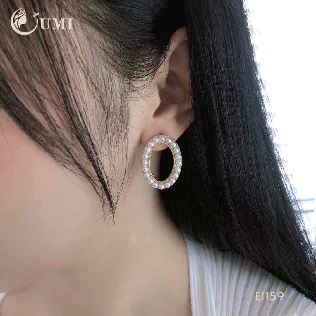 Bông Tai Nữ Chuôi Bạc 925 Eleanor Accessories Viền Cong Đính Ngọc Trai Nhân  Tạo Phụ Kiện Trang Sức Hot Trend 5494 - Eleanor