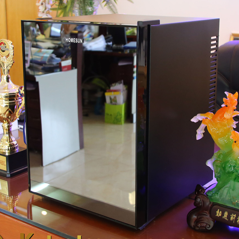 Tủ mát - Minibar, Tủ bảo quản mỹ phẩm, Cánh gương, Model: BCH-40B2, thương hiệu Homesun, Thể tích 40L