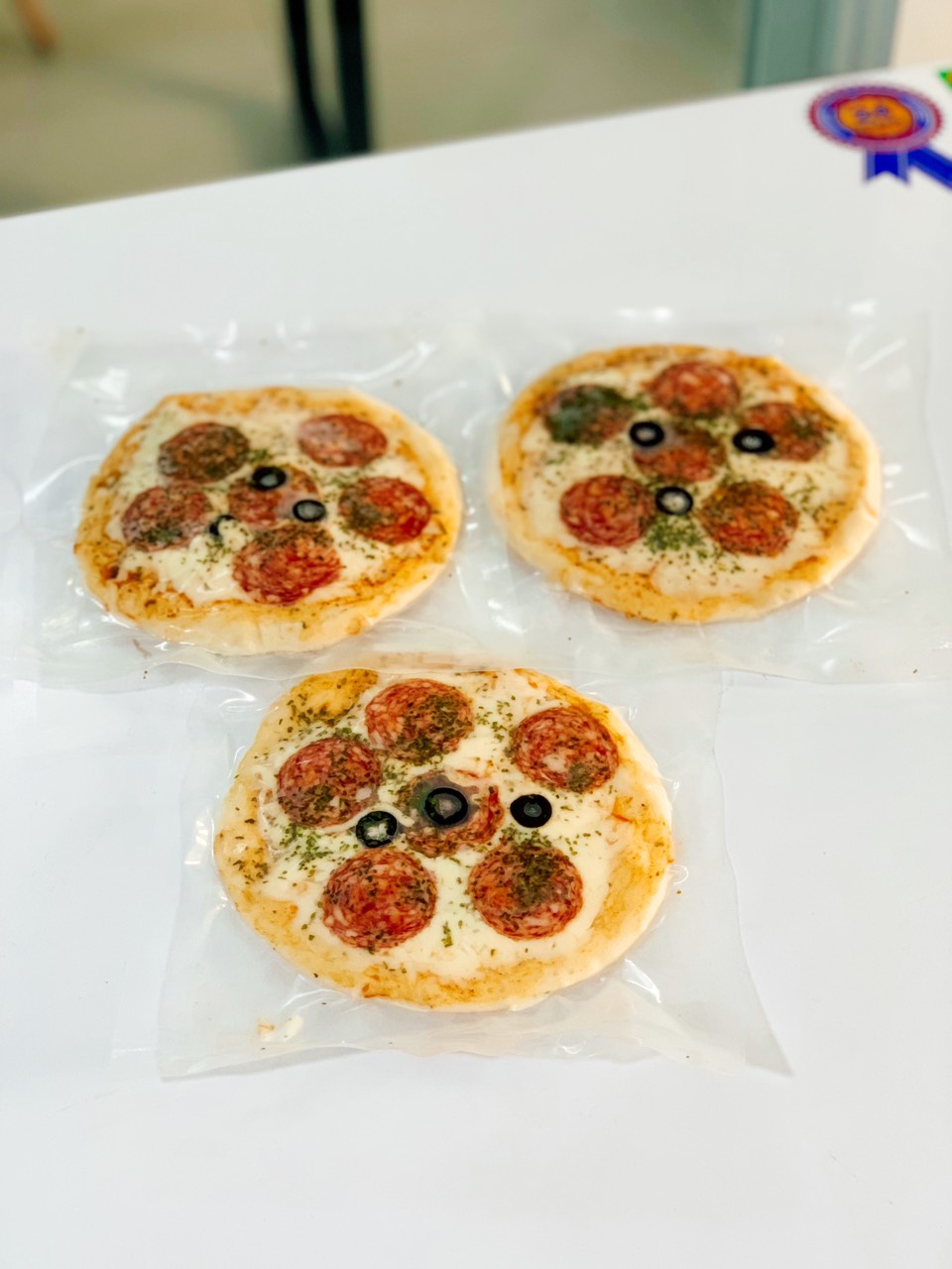 Pizza xúc xích Pepperoni hộp 150g MixASale