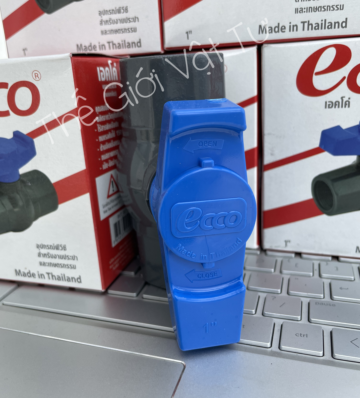 Van khóa nước  cao cấp ECCO phi 34 có ren trong nhập khẩu từ Thái Lan