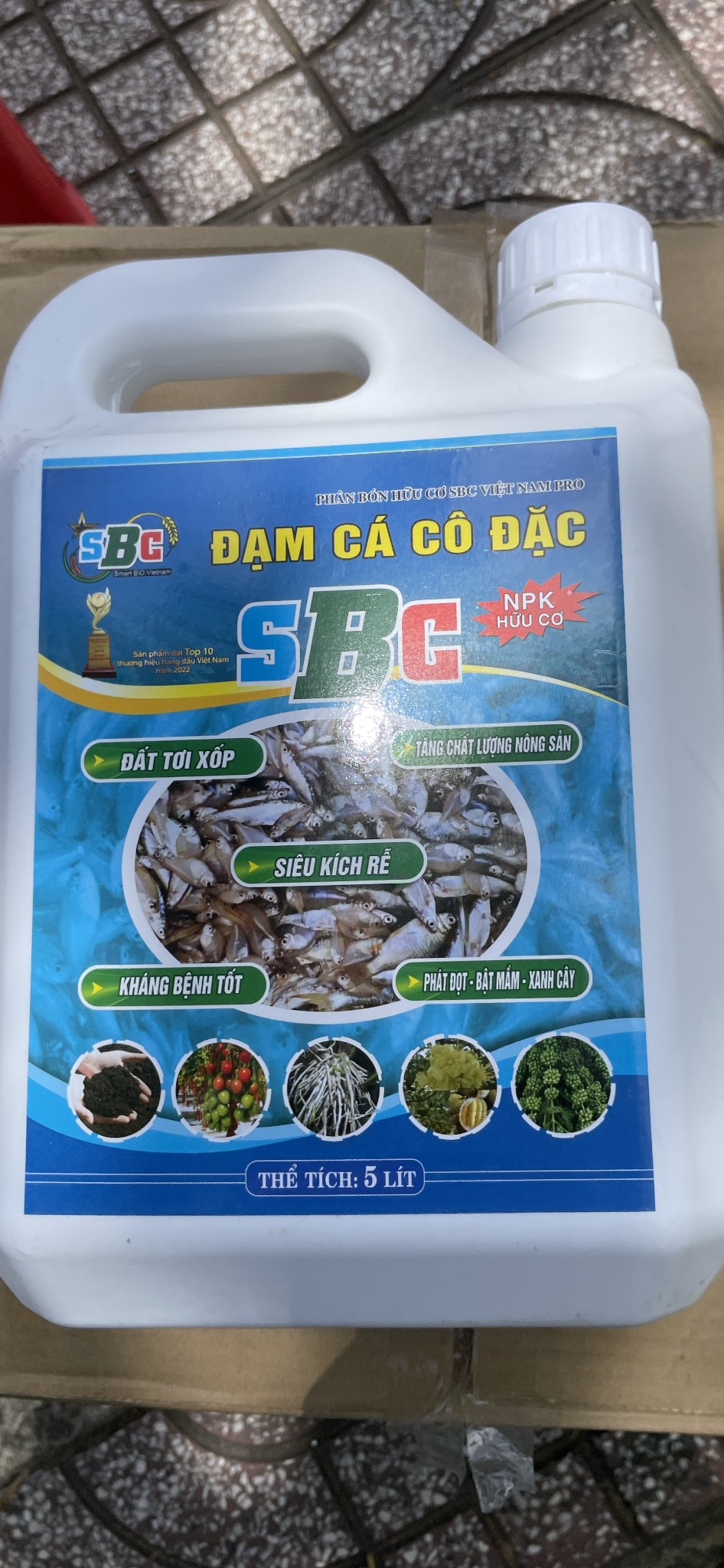 Phân đạm cá can 5 lít SBC  cho cây ăn quả và rau màu