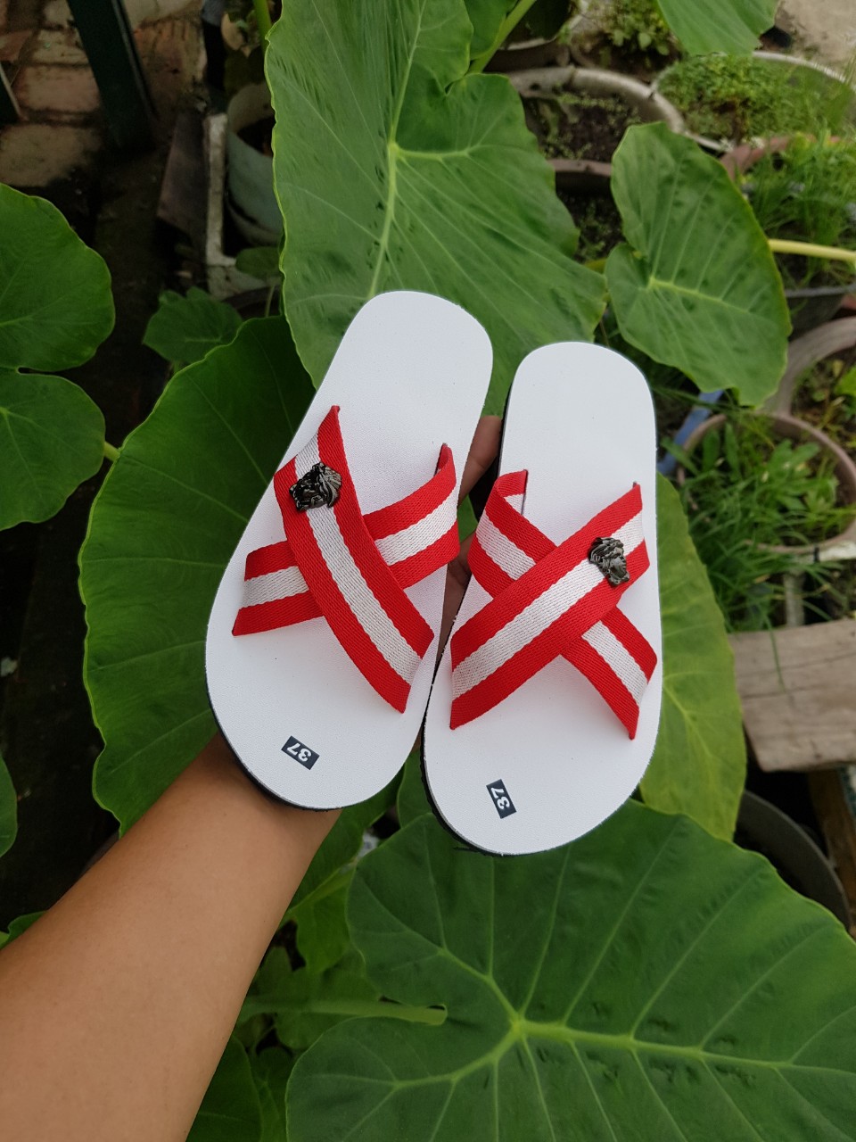 Dép quai chéo nam nữ ( đế trắng quai dù trắng đỏ ) size từ 34 đến 44