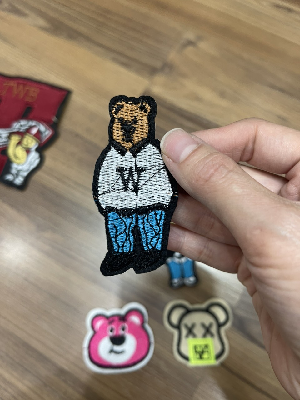 Miếng Sticker Thêu Ủi hình gấu cao cấp