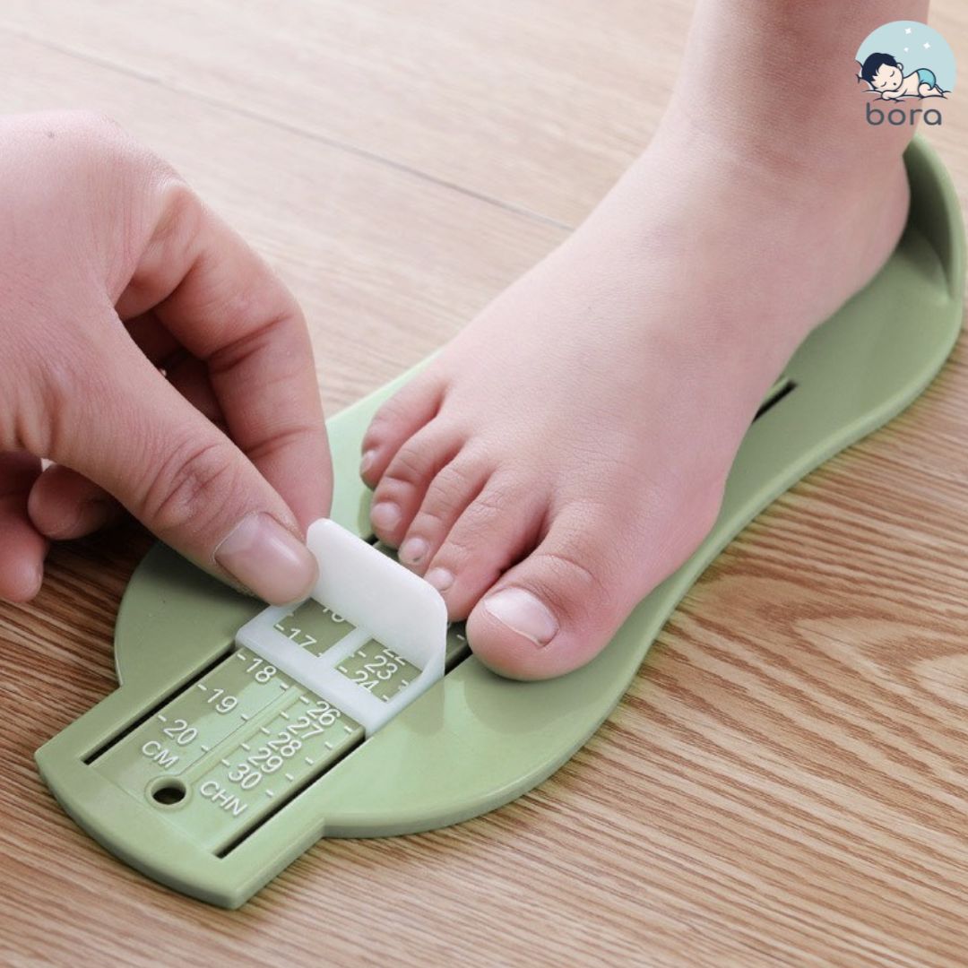 Dụng cụ đo chân cho bé từ 0 - 6 tuổi