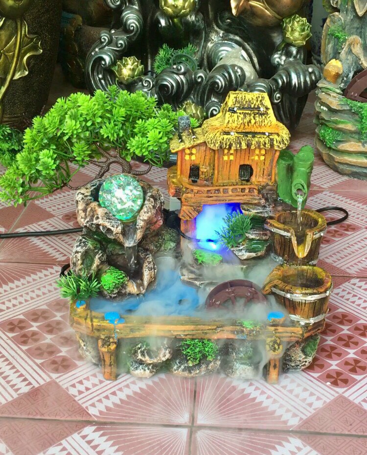 Thác nước phong thuỷ nhà vàng