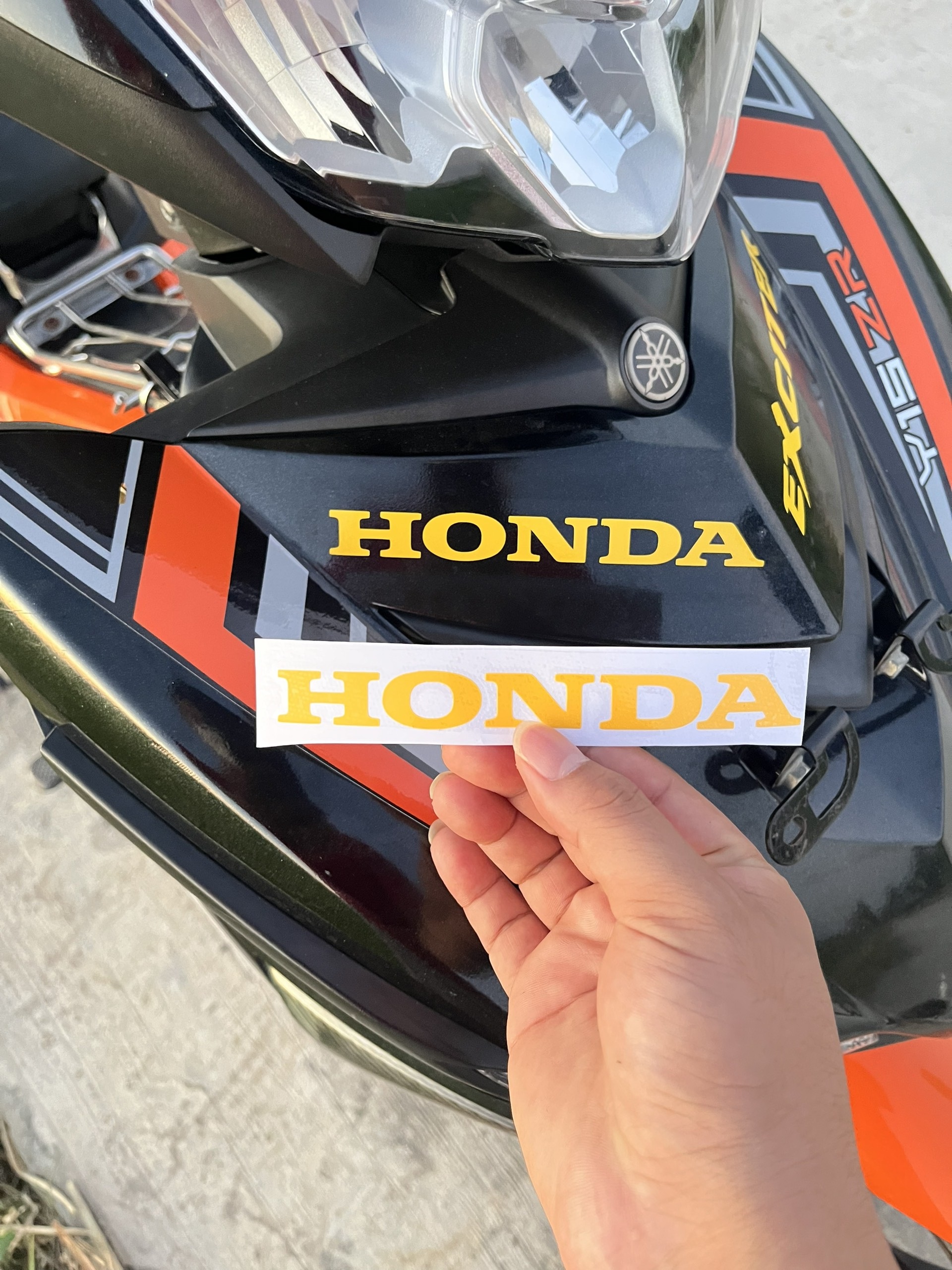 (Font gốc của hãng) 2 Tem Honda - Yamaha - Suzuki - Ducati - Racing Boy