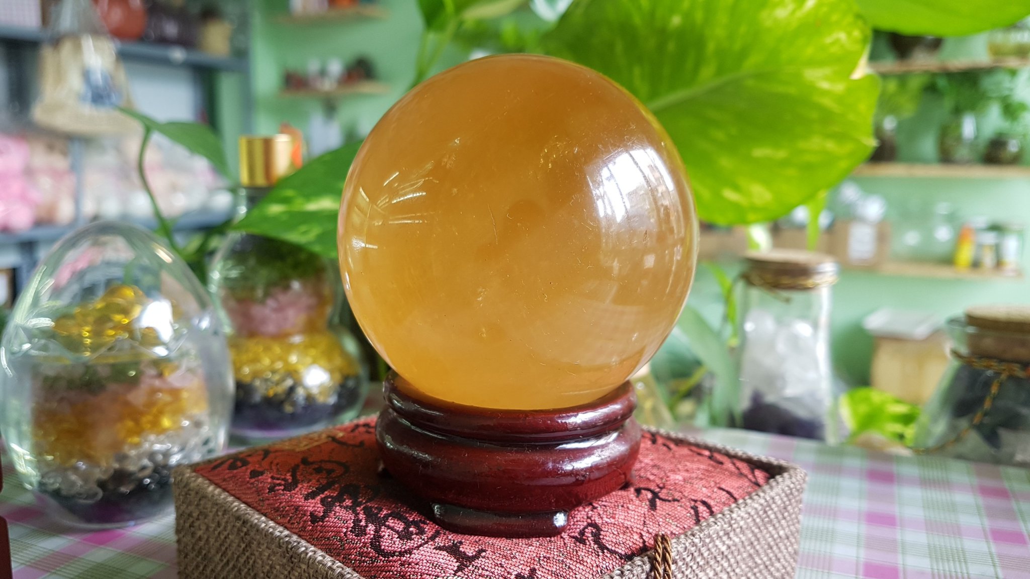 [HCM]Quả cầu phong thủy thạch anh vàng