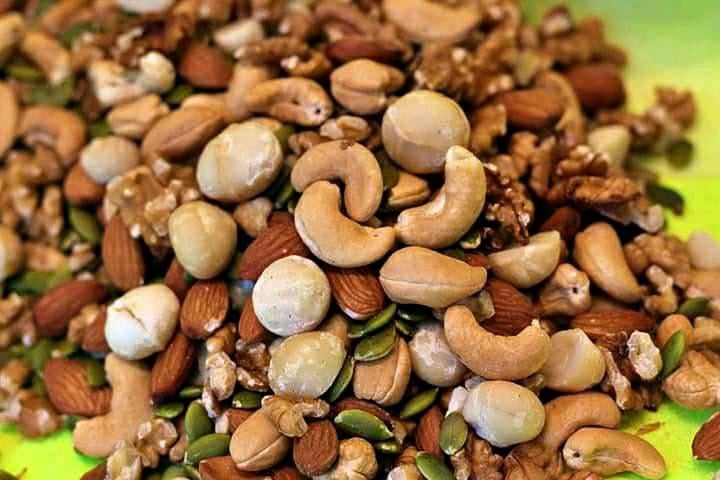 500gr hạt mix 5 loại (hạnh nhân, óc chó, mắc ca, hạt điều, bí xanh)