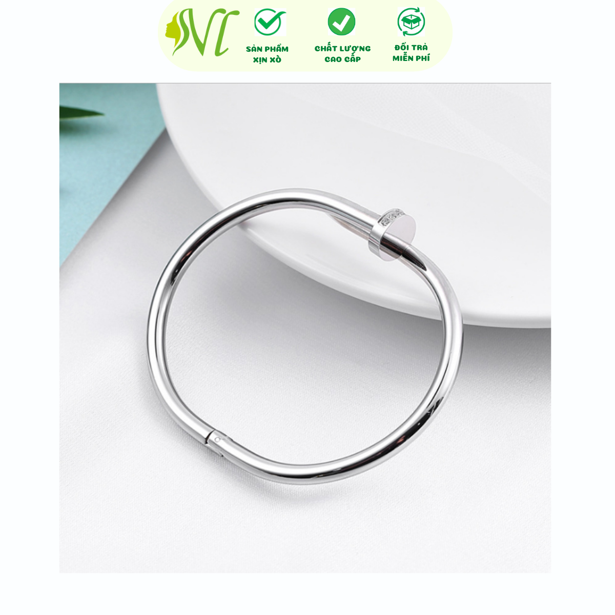 Vòng tay kiểu nữ đẹp titan đính đá không đen dị ứng xài nước tốt - Người Đẹp Vì Lụa