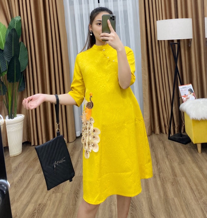 Váy Bầu Cách Tân Hình Công Chất Liệu Lụa Gấm