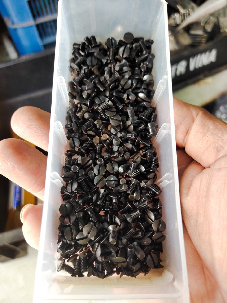 ốc bắt dao tịnh máy may điện tử