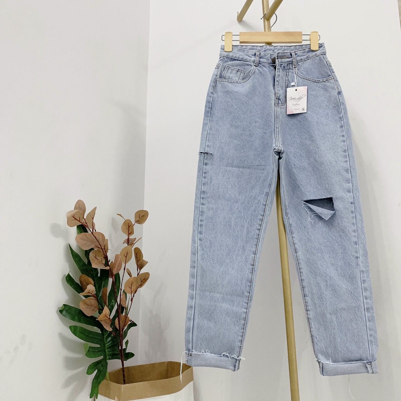 Baggy Jeans Lưng Cao Rách PT