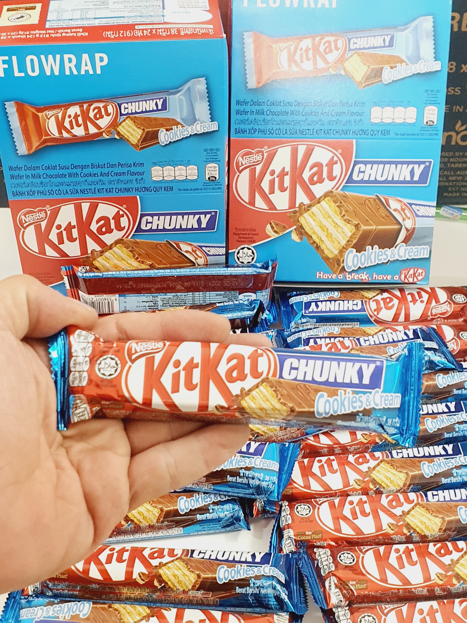 KITKAT CHUNKY Socola Hộp 24 thanh lớn 38g