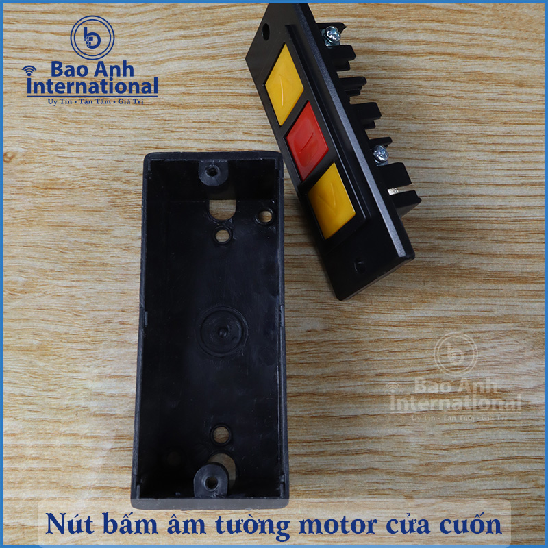 Nút bấm âm tường (công tắc bấm) mô tơ cửa cuốn