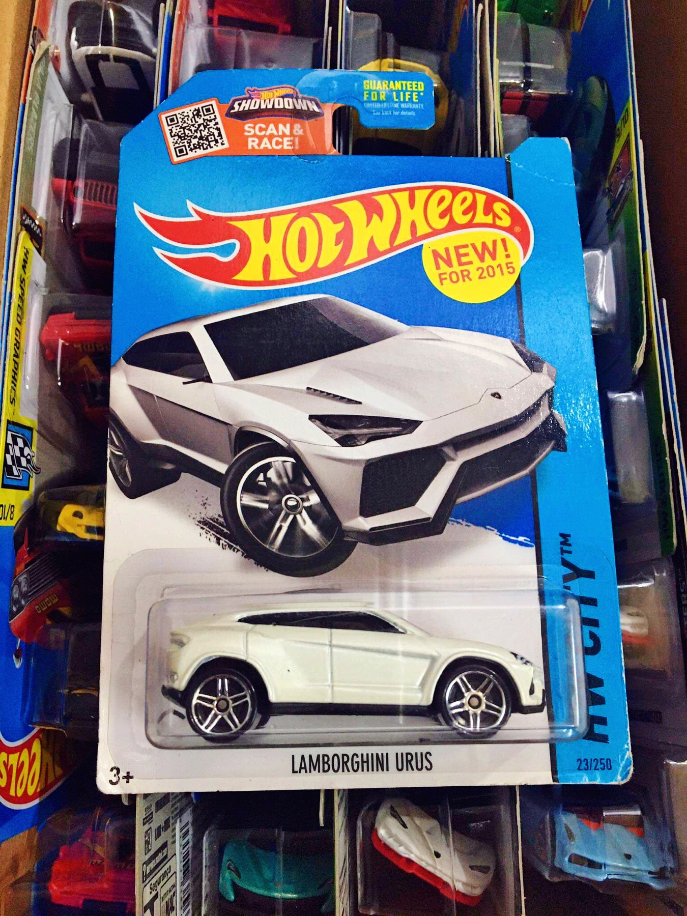 Xe Mô Hình Hot Wheels tỉ lệ 1:64 