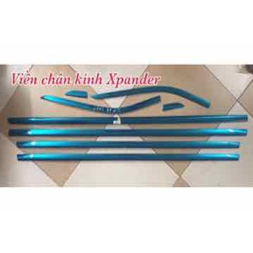 Nẹp viền chân kính Xpander 2019-2020