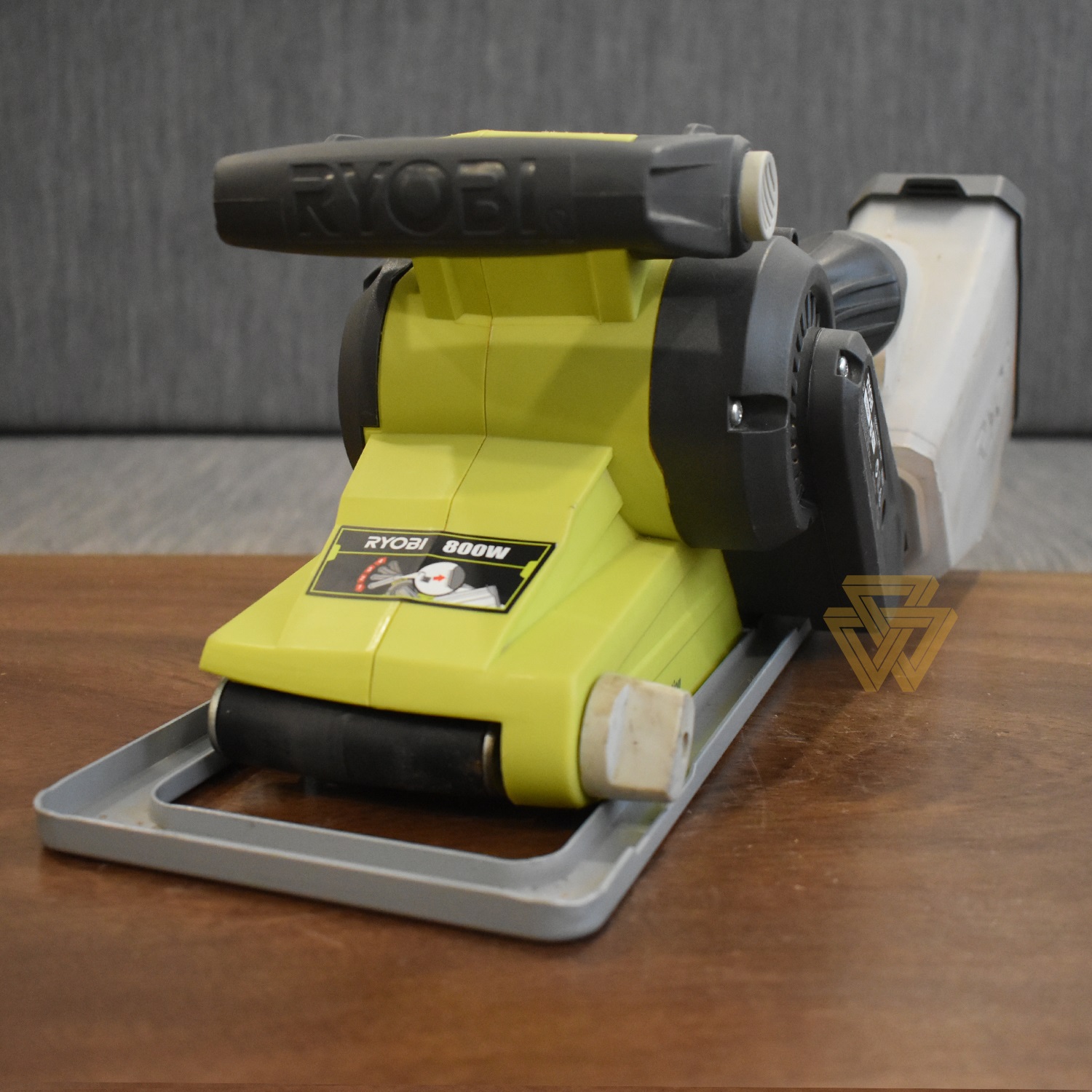[HCM]Máy Chà Nhám Tăng 800W Ryobi EBS800
