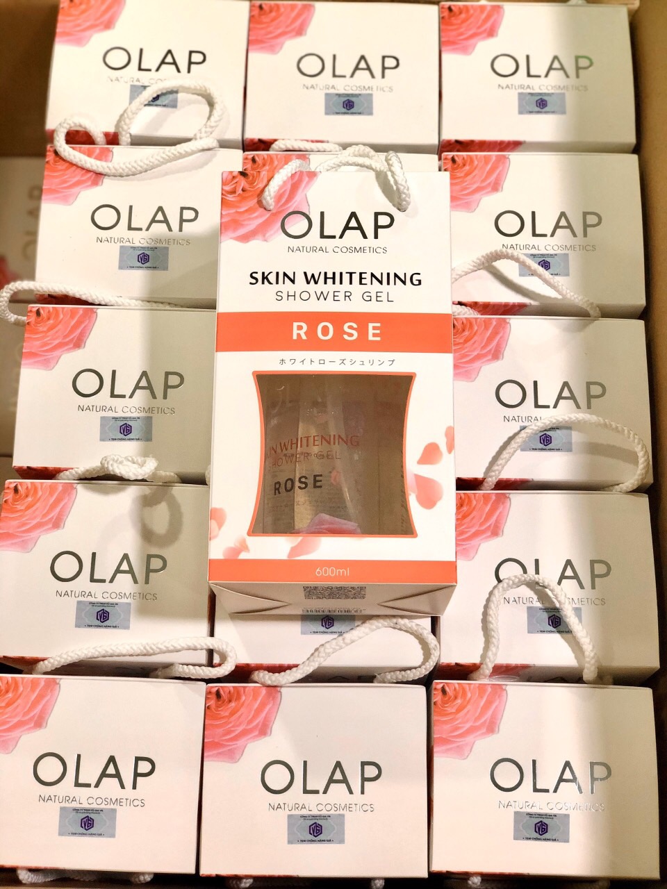 Sữa tắm truyền trắng OLAP