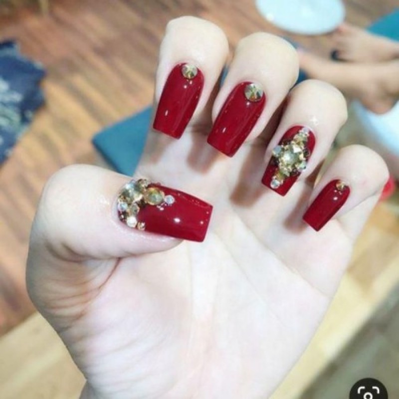 Bộ 24 Móng Tay Giả Thiết Kế Đỏ Đính Đá (Keo+Dũa) giá rẻ