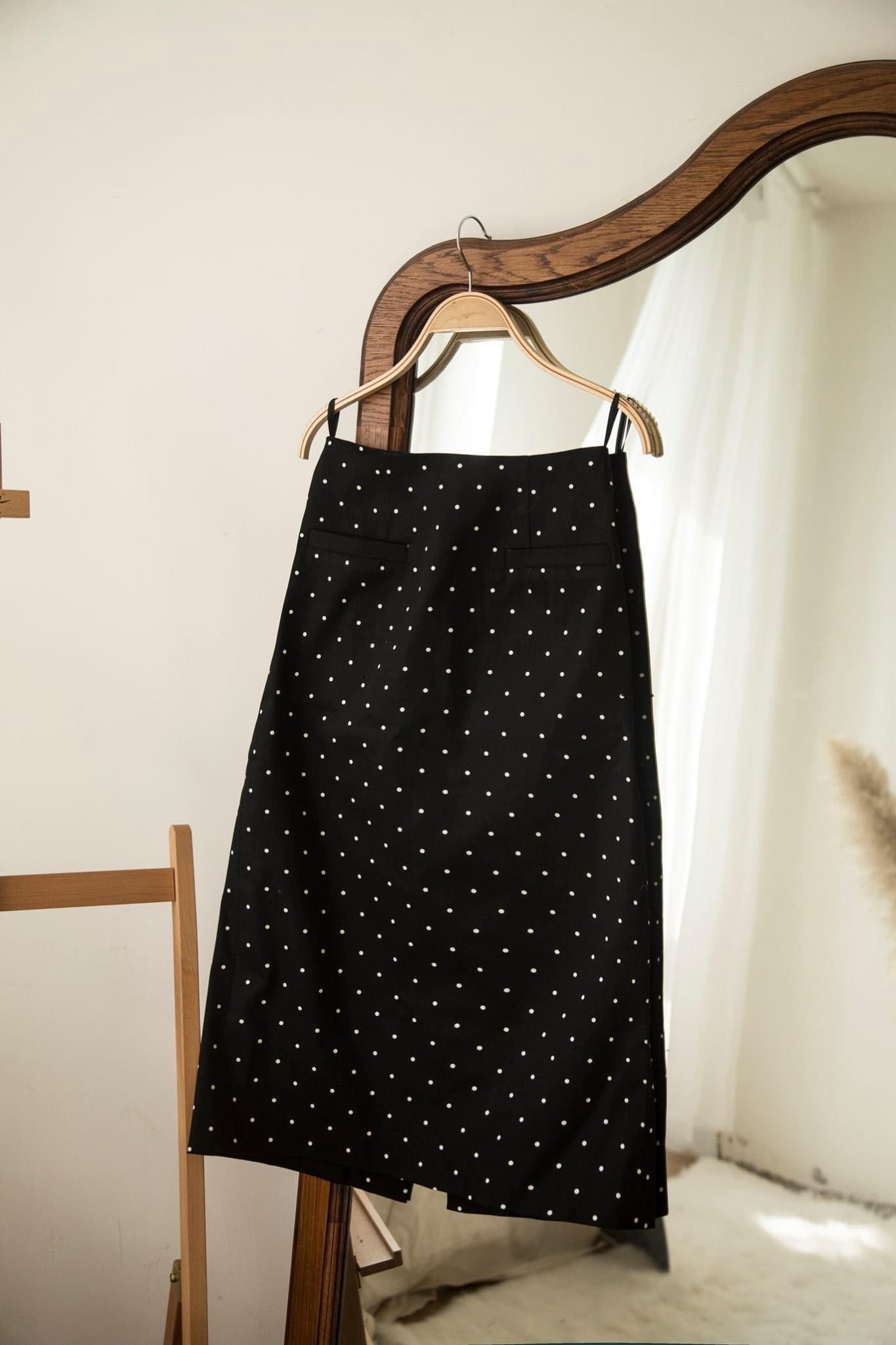 Moda de Lita -  Chân váy midi chấm bi đen trắng