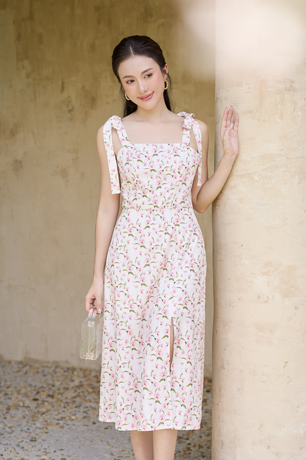 Đầm midi suông lụa cotton in hoa xẻ tà Maybi