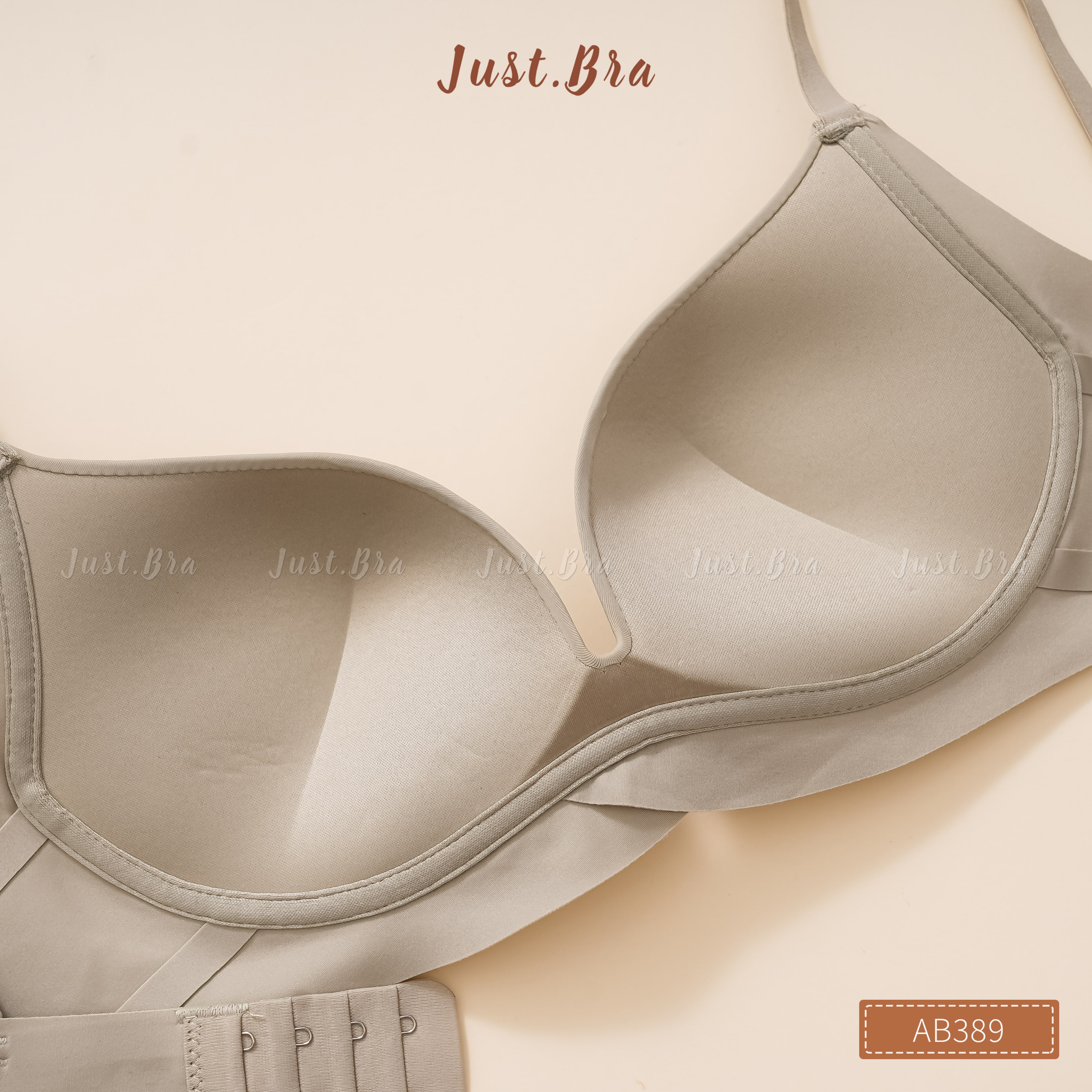 Áo ngực nữ basic Just Bra thiết kế không gọng, mút mỏng nhẹ AB389