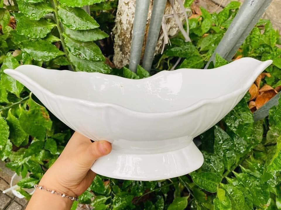 Bát thuyền đựng gà cúng nguyên con
