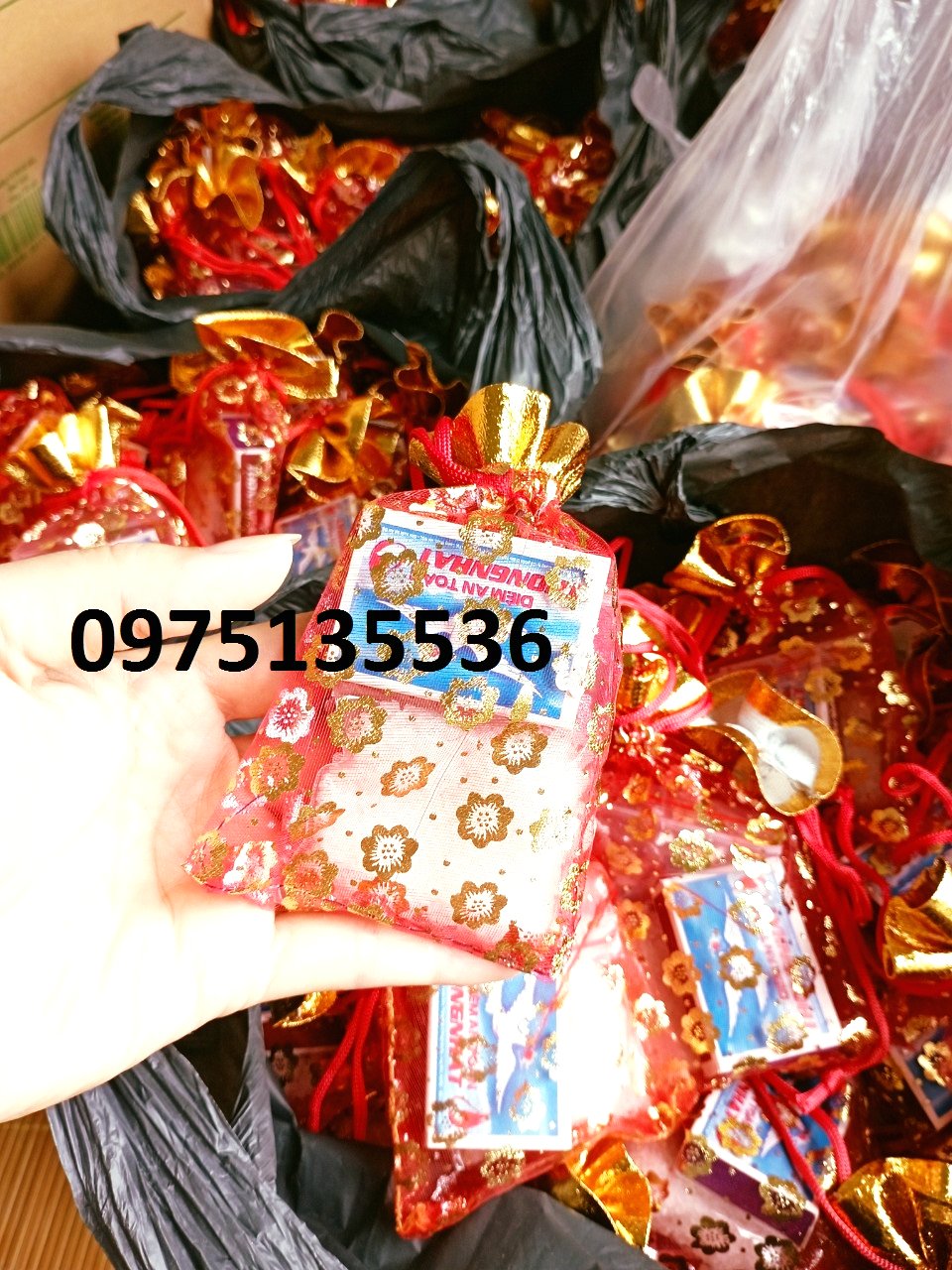 Túi muối lộc tết đóng sẵn đầy đủ, túi muối lộc may mắn đóng sẵn
