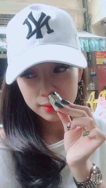 1 hộp (12 ống) hít xoang màu vàng thái lan