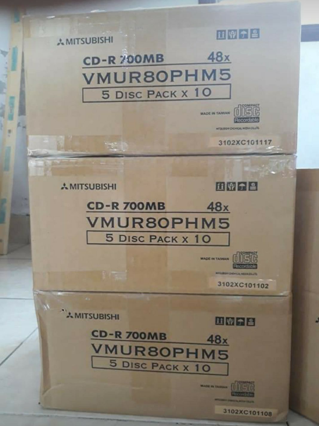 10 Hộp dựng đĩa CD, DVD Mitsubishi phono