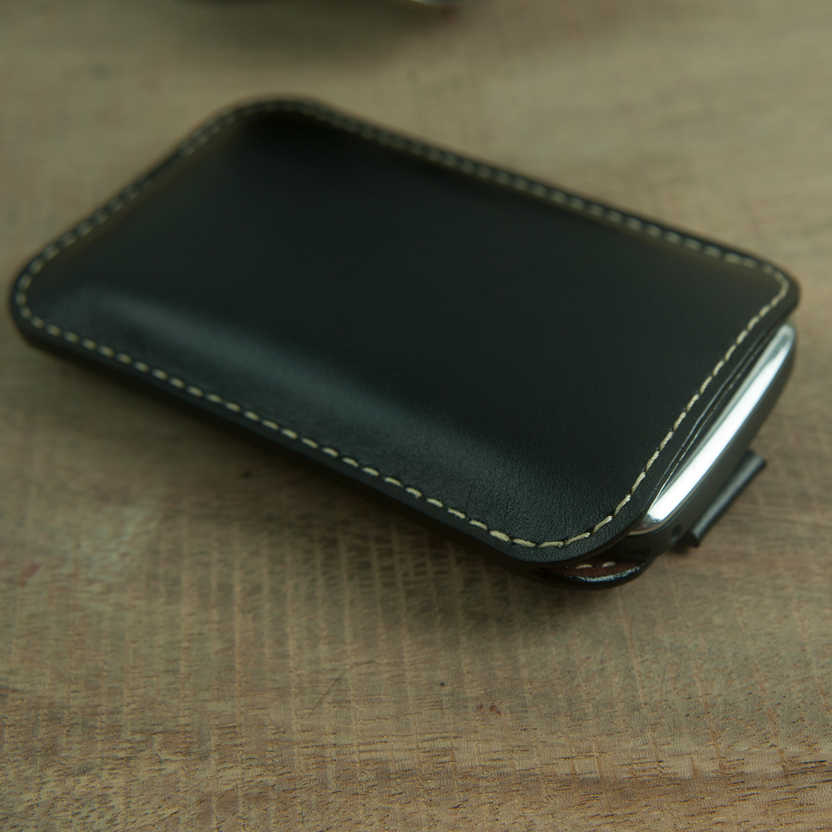 Bao da Nokia E72 handmade - Màu Đen - Da thật 100% - Đồ da thủ công miễn phí khắc laser
