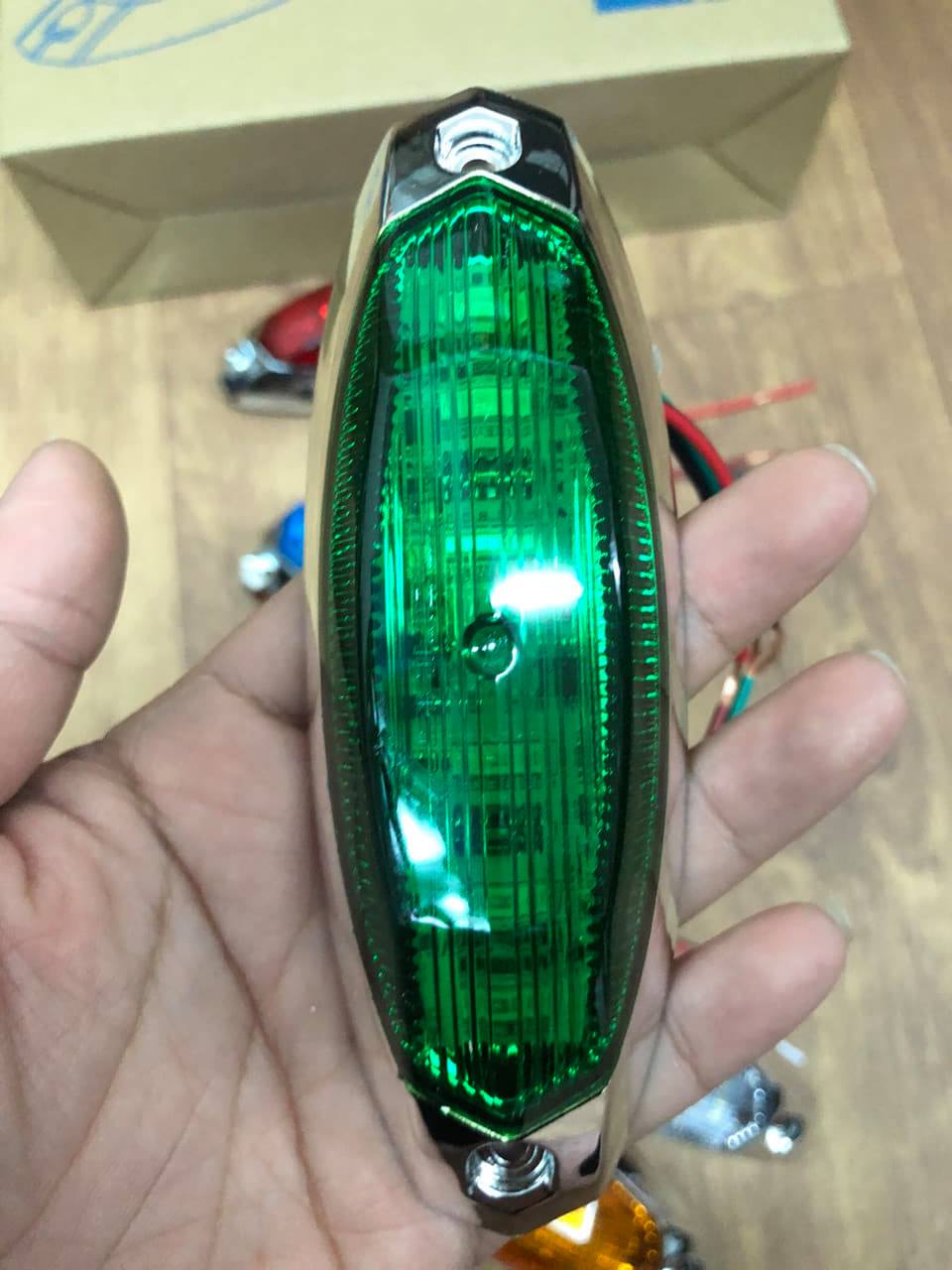 đèn chớp nóc 4022