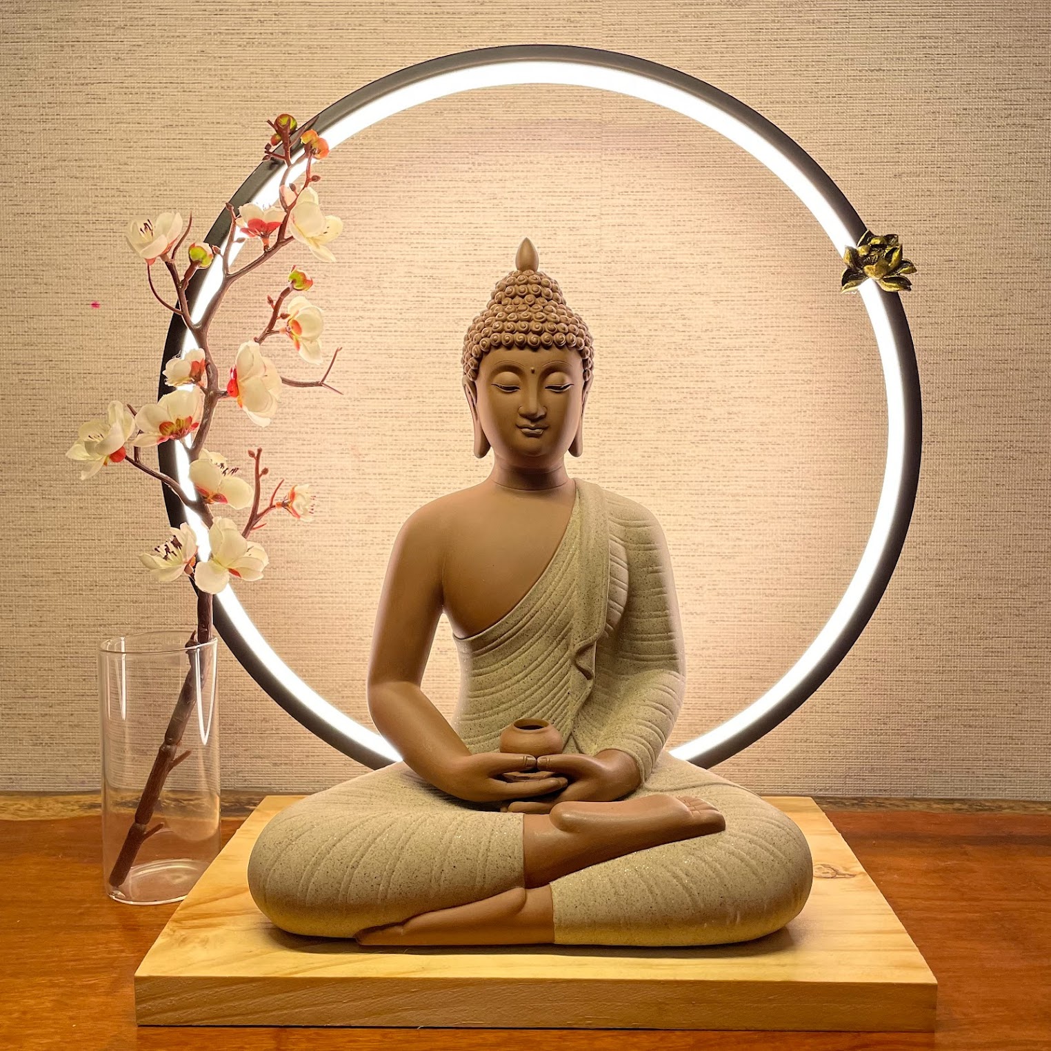 [HCM]Tượng Phật Thích Ca Gốm tử sa Và đèn LED