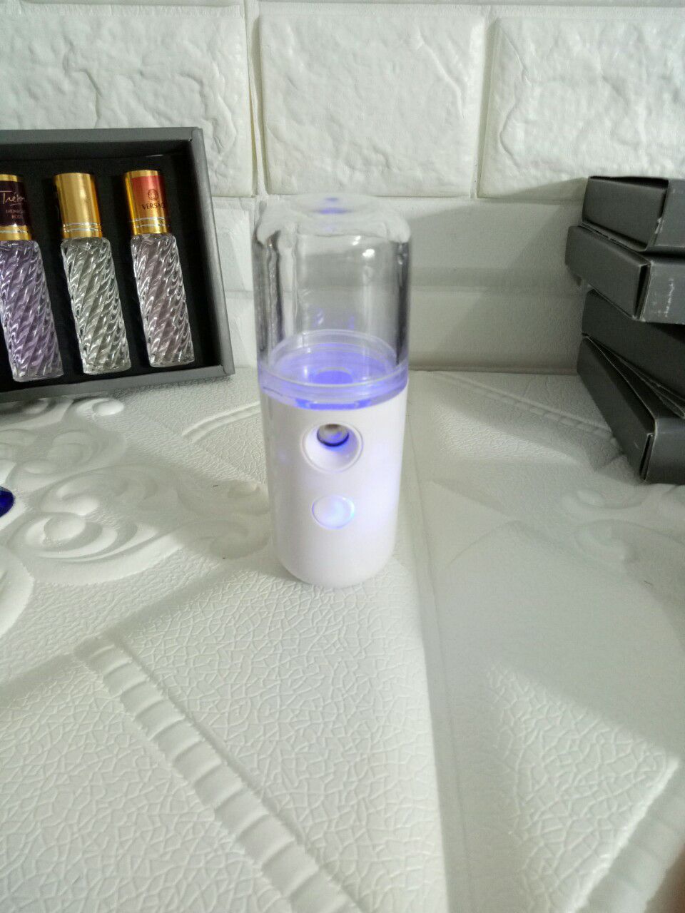 máy phun sương nano mini