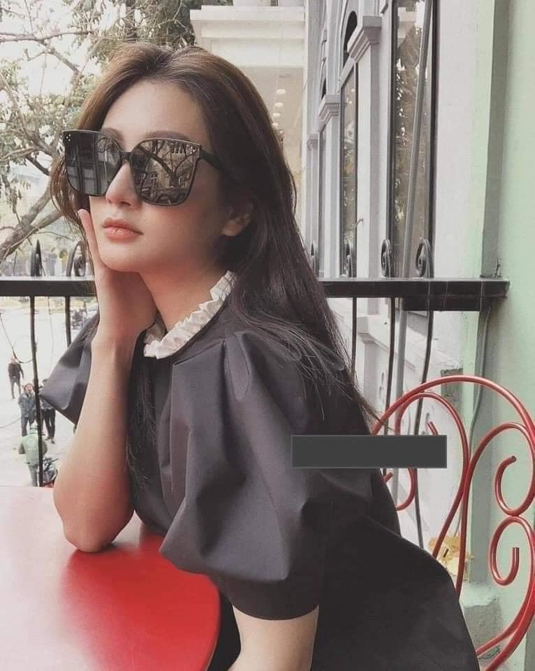 Kính Colorein chuẩn auth mắt vuông hot hit
