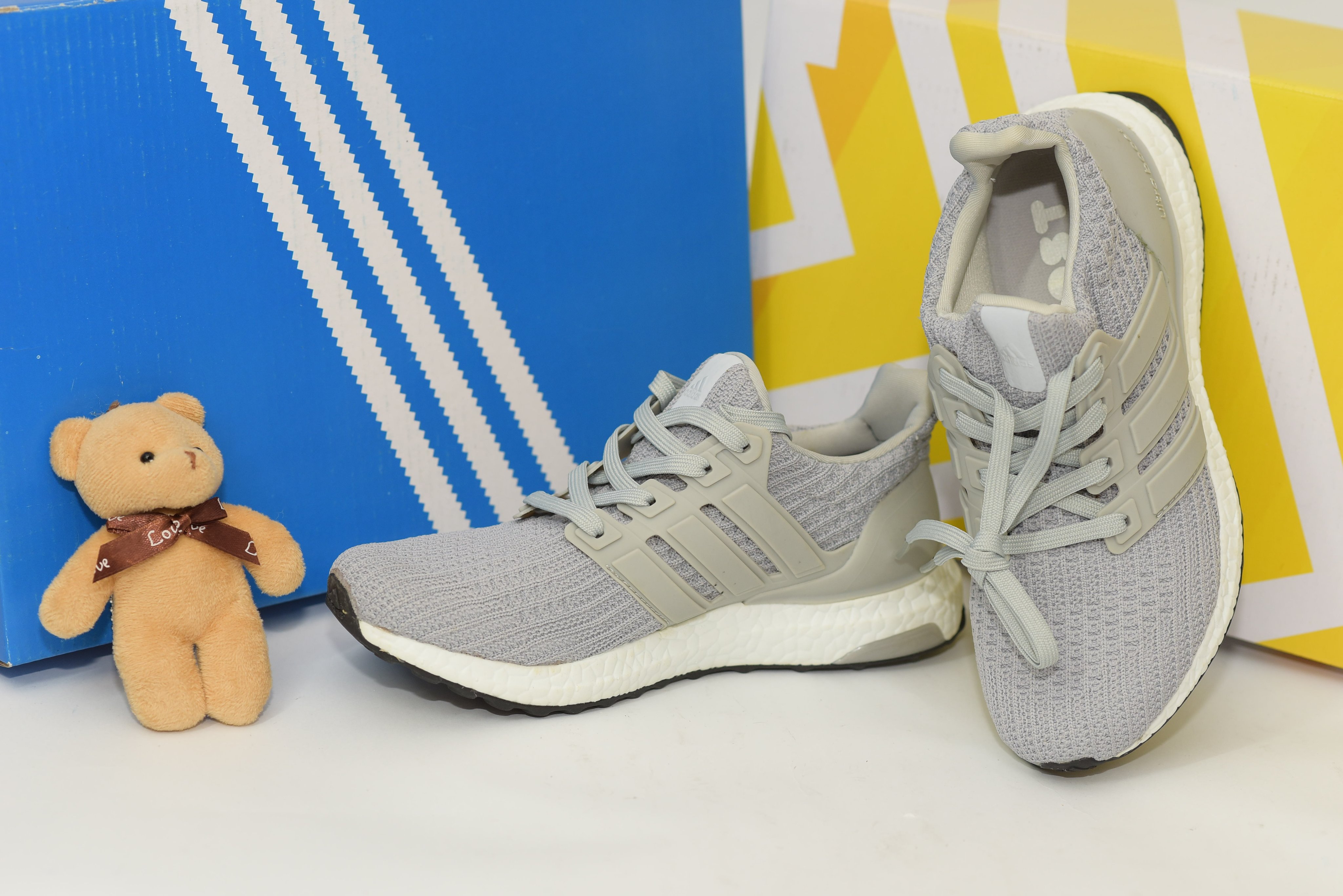 [Siêu Sale] Giày Sneaker Nam Nữ Ultraboost 4.0 Xám (Fullbox+ Tặng hộp bảo vệ box)