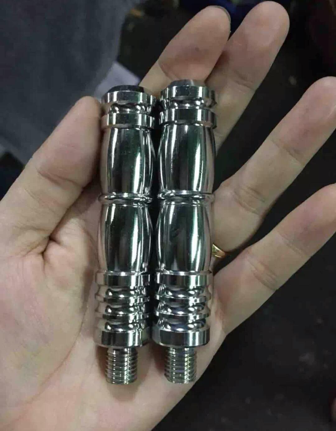 CẶP GÁC CHÂN SAU CHO XE 67 , 68 , 72