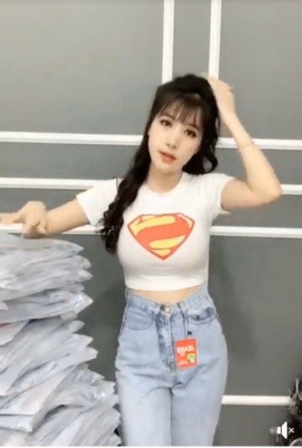 [HCM]Áo crop siêu nhân