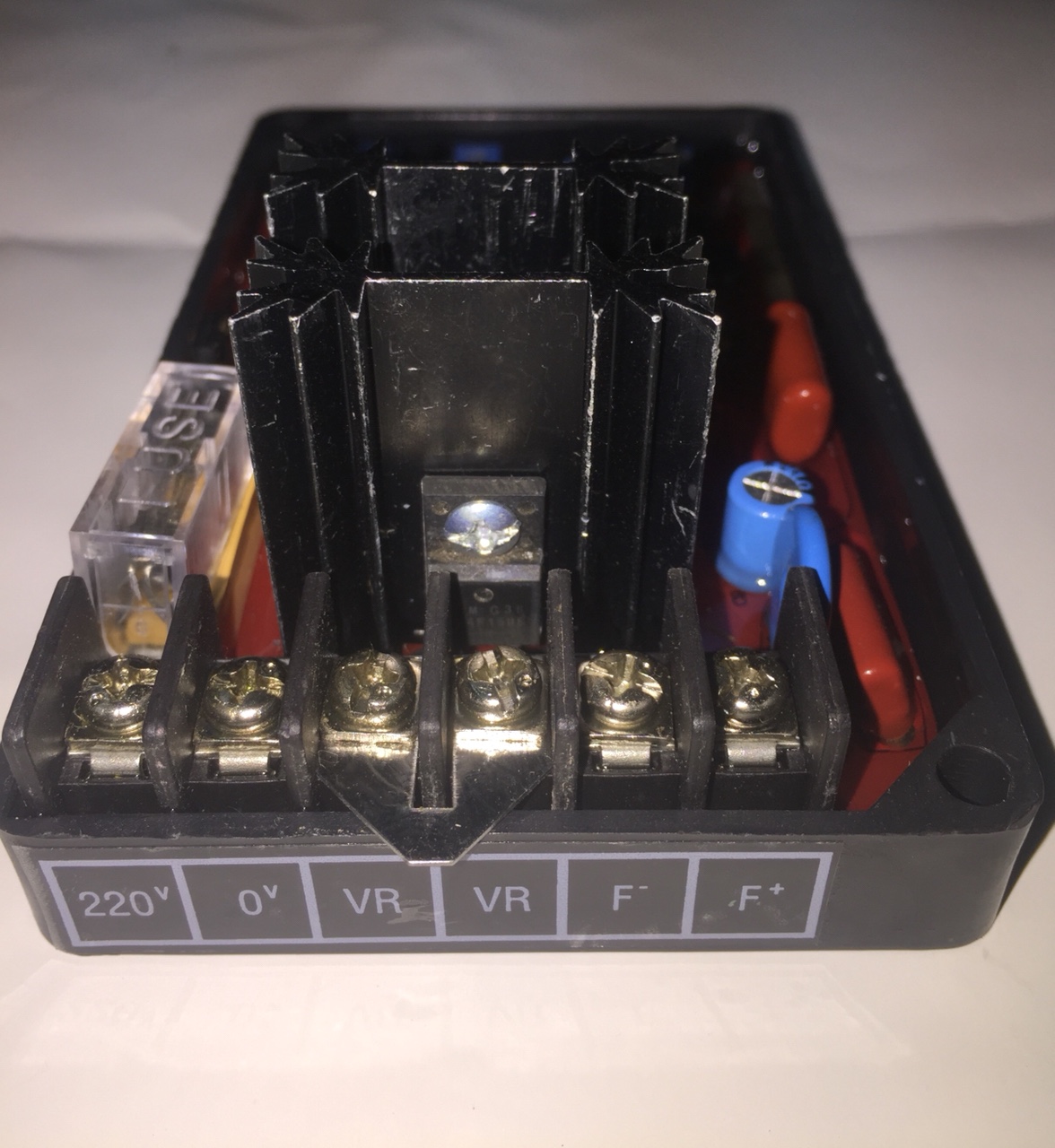 Ổn áp máy phát điện AVR-MT701