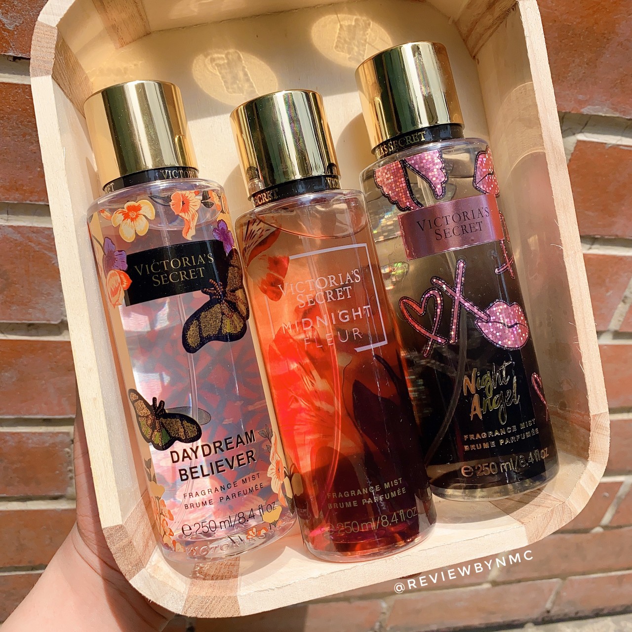 Xịt thơm Body toàn thân Vic Sexy siêu thơm (mùi ngẫu nhiên)