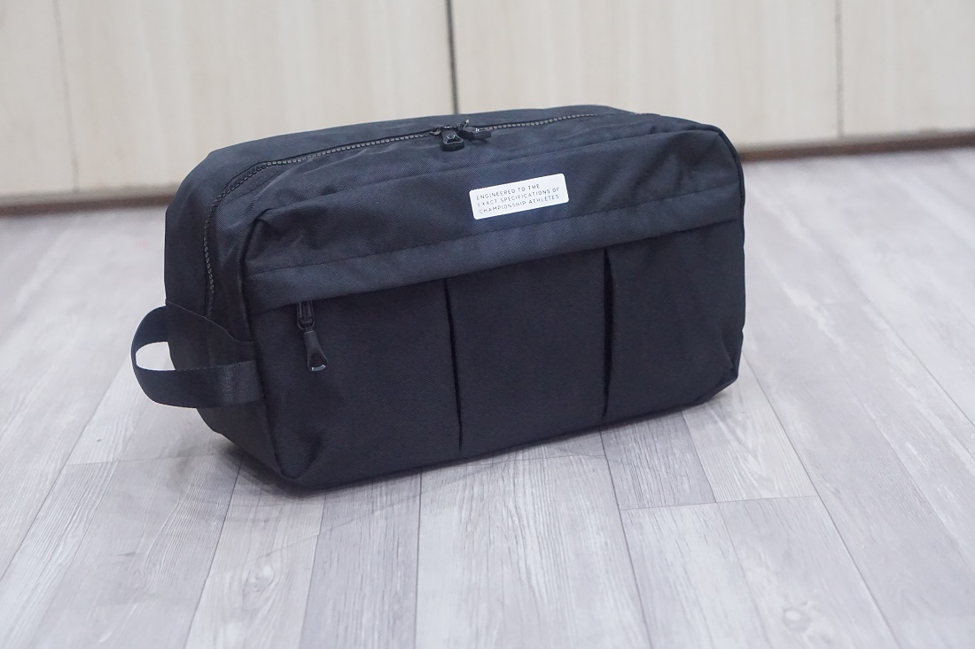Túi đựng giày thể thao.