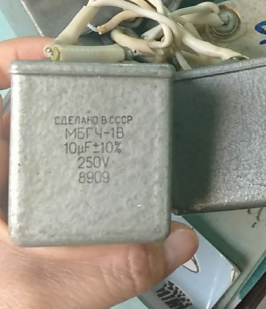 Tụ nga 10mi -250 v
