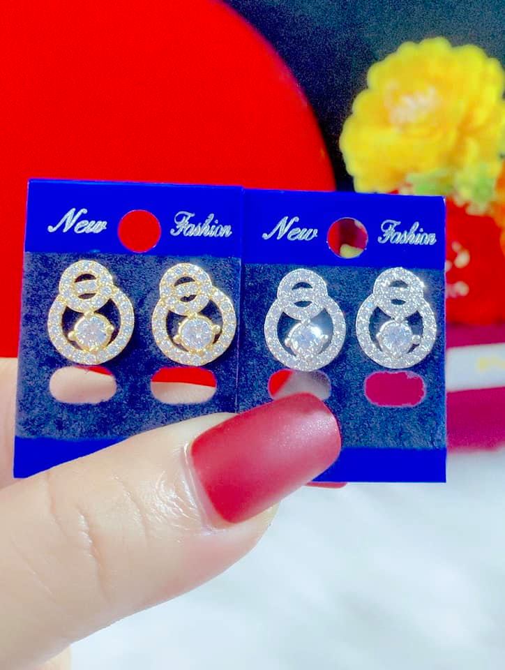 (01 đôi ) Đôi bông tai nữ mạ vàng hoặc bạch kim mẫu 13.180321 - Trẻ Trung - Mang đi đâu cũng được