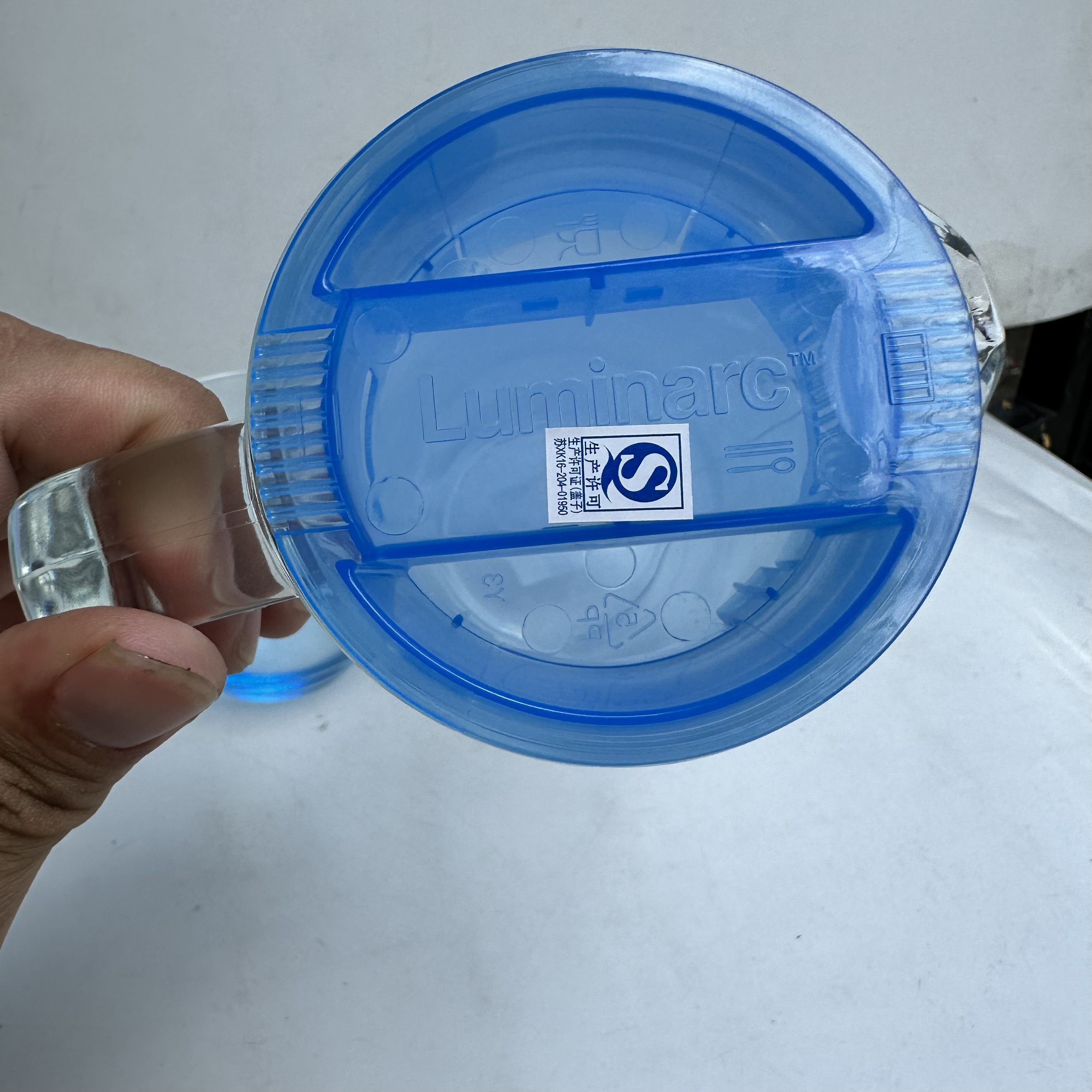 Bộ 1 bình 1.1l và 1 ly thủy tinh Luminarc