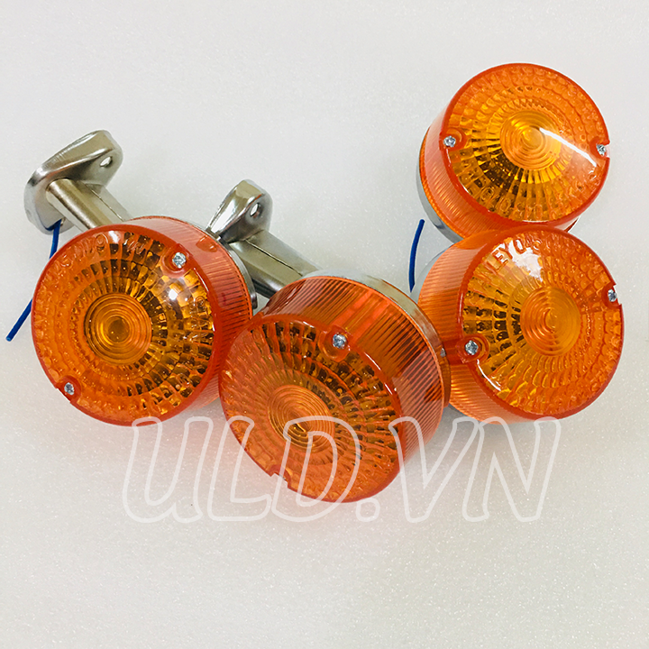 [HCM]ĐÈN XI NHAN TRƯỚC SAU XE 81