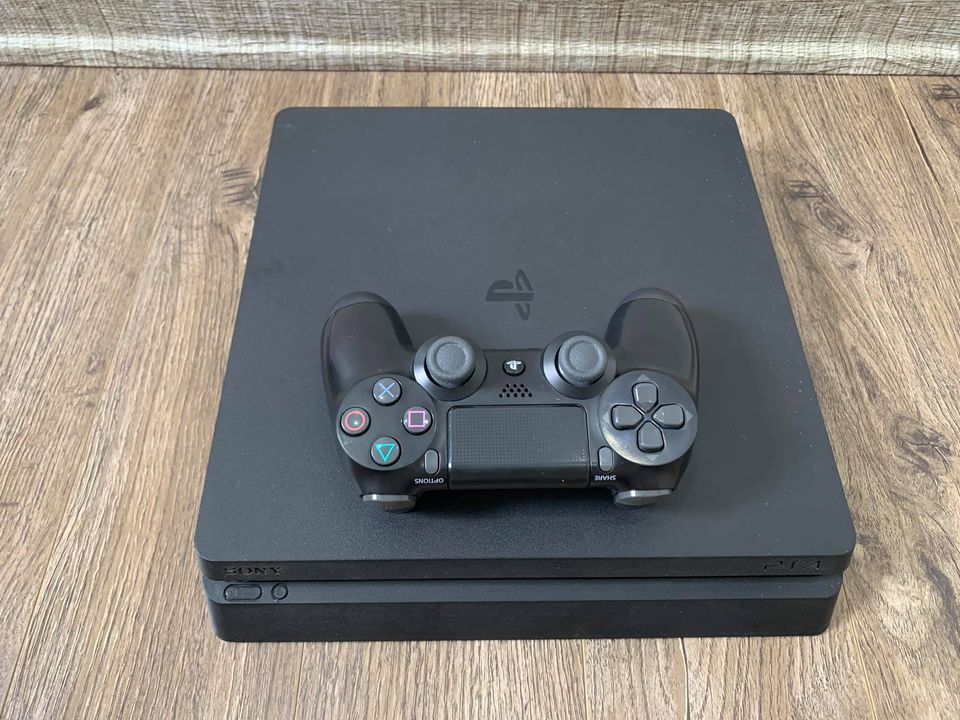 Máy PS4 Slim đã "heck" bản 500GB